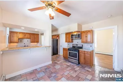 21 Chestnut Street 2 #2, Garfield, NJ 07026 - Photo 3