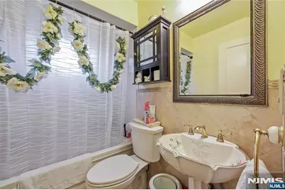 55 Passaic Avenue, Hasbrouck Heights, NJ 07604 - Photo 19