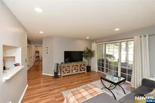 858 Juniper Way, Mahwah, NJ 07430 - Photo 3