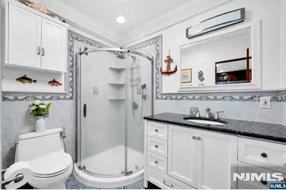 45 Barkley Avenue, Clifton, NJ 07011 - Photo 5