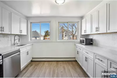 533 Victory Avenue 2nd Fl #2nd fl, Ridgefield, NJ 07657 - Photo 1