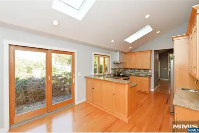 5 Beekman Place, Glen Rock, NJ 07452 - Photo 5