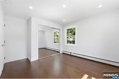 251 W Midland Avenue, Paramus, NJ 07652 - Photo 23