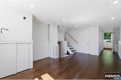 251 W Midland Avenue, Paramus, NJ 07652 - Photo 25