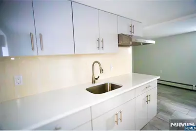 475 Nelson Avenue, Cliffside Park, NJ 07010 - Photo 15