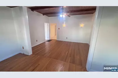 440 Central Avenue, Carlstadt, NJ 07072 - Photo 5