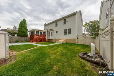 144 Cliff Road, Woodbridge Township, NJ 07067 - Photo 25