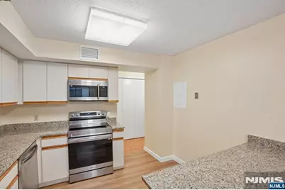 316 Prospect 3C #3C, Hackensack, NJ 07601 - Photo 11