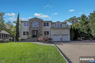 18 Clauss Ave, Paramus, NJ 07652 - Photo 1