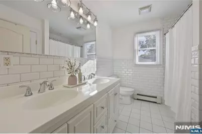 18 Clauss Avenue, Paramus, NJ 07652 - Photo 25