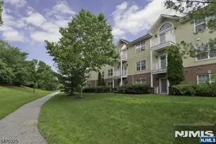 121 Courter Road 118, Franklin Lakes, NJ 07417 - Photo 1