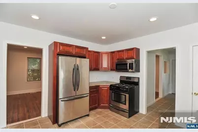 280-282 Seneca Place 2 #2, Plainfield, NJ 07062 - Photo 5