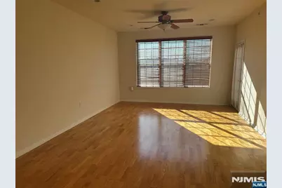 138 Cory Lane 138 #138, Elmwood Park, NJ 07407 - Photo 7