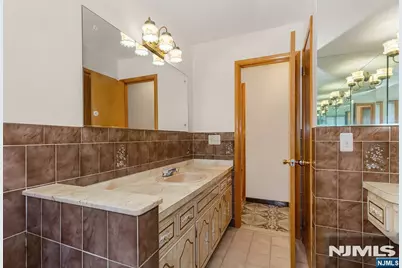 55 Grant Street, Elmwood Park, NJ 07407 - Photo 21