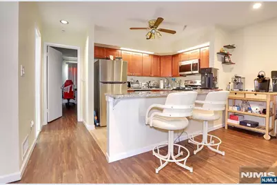 403 River Renaissance A03 #A03, East Rutherford, NJ 07073 - Photo 5