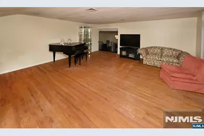 442 Ridgewood Blvd North, Washington Township, NJ 07676 - Photo 3