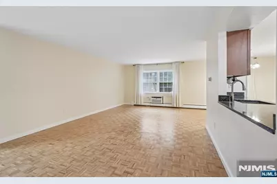 135-167 S Maple Avenue 161 A #161 A, Ridgewood, NJ 07450 - Photo 3