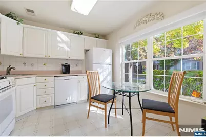 2181 Kent Court, Mahwah, NJ 07430 - Photo 5