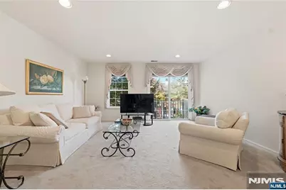 2181 Kent Court, Mahwah, NJ 07430 - Photo 9