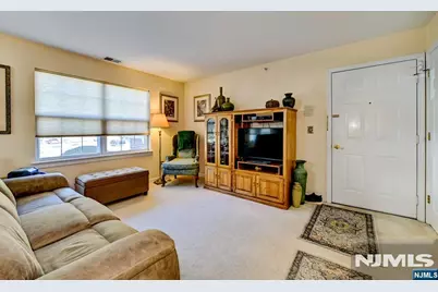 30 Mountainview Court 30 #30, Riverdale, NJ 07457 - Photo 5