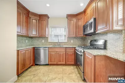 466 Beardsley Avenue, Bloomfield, NJ 07003 - Photo 13