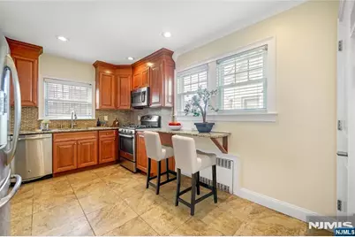 466 Beardsley Avenue, Bloomfield, NJ 07003 - Photo 11