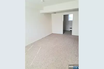 90 Hastings Avenue A #A, Rutherford, NJ 07070 - Photo 5