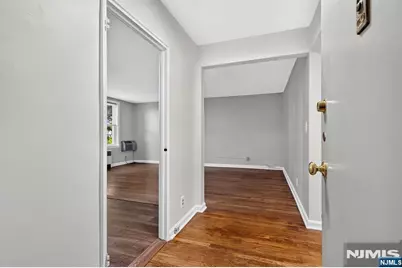 101 Gates Avenue E4 #E4, Montclair, NJ 07042 - Photo 3