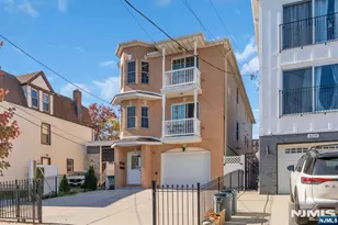 611 Hunterdon St, Newark, NJ 07108 - Photo 1