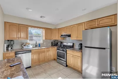 611 Hunterdon Street, Newark, NJ 07108 - Photo 29