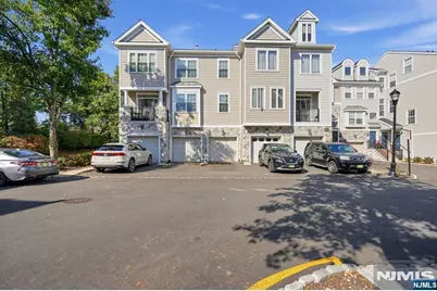 166 Brittany Court, Clifton, NJ 07013 - Photo 13