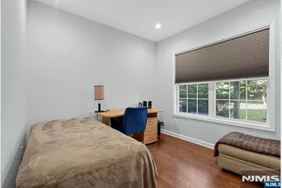 166 Brittany Court, Clifton, NJ 07013 - Photo 7