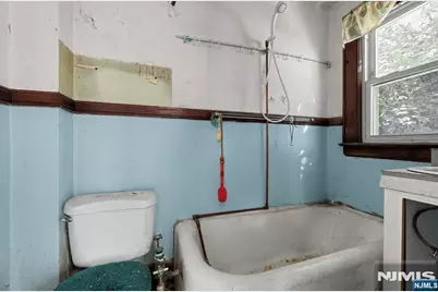 114 S 7th Street, Harrison, NJ 07029 - Photo 5