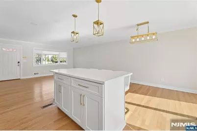 301 Saint Nicholas Avenue, Hillsdale, NJ 07642 - Photo 17
