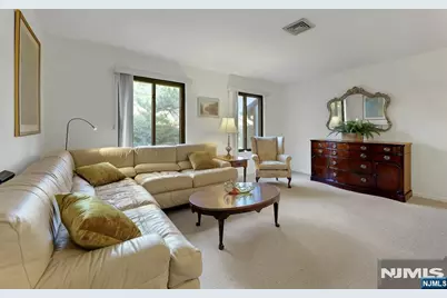 50 Rock 10 B #10 B, Hawthorne, NJ 07506 - Photo 5