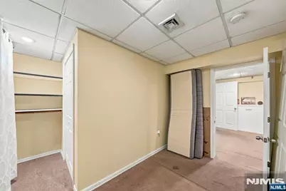29 Miller Street, Saddle Brook Township, NJ 07663 - Photo 15
