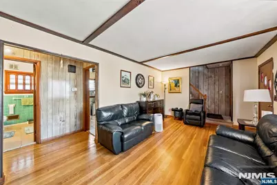 29 Miller Street, Saddle Brook Township, NJ 07663 - Photo 31