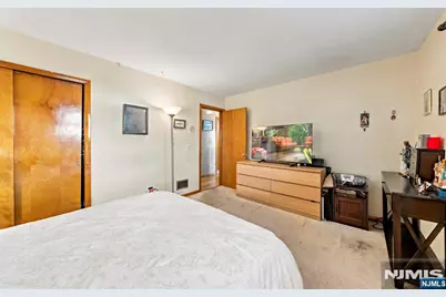 29 Miller Street, Saddle Brook Township, NJ 07663 - Photo 25