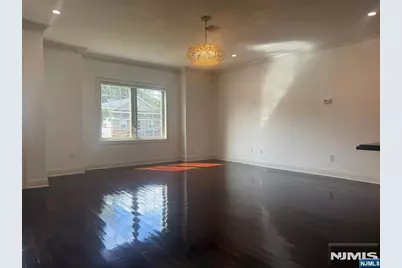 135 Paterson Avenue, Lodi, NJ 07644 - Photo 13