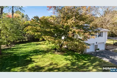 1 Large Avenue, Hillsdale, NJ 07642 - Photo 3
