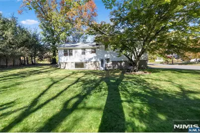 1 Large Avenue, Hillsdale, NJ 07642 - Photo 23