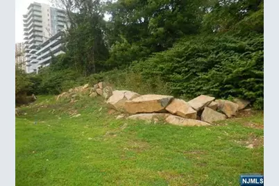 351 Highland Avenue, Cliffside Park, NJ 07010 - Photo 1