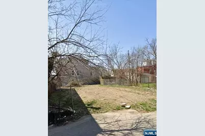 318 Hawthorne Avenue, Newark, NJ 07112 - Photo 1