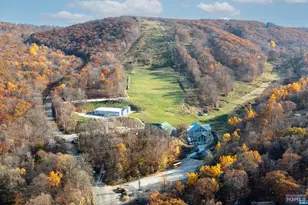 28 Hidden Valley Dr, Vernon, NJ 07462 - Photo 1