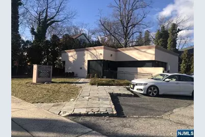 35 W Hudson Avenue, Englewood, NJ 07631 - Photo 1