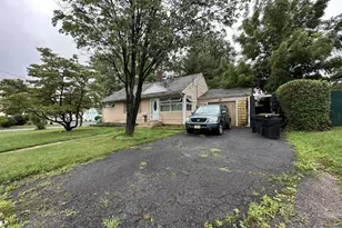 10 Judith Pl, Bergenfield, NJ 07621 - Photo 1