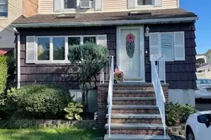 62 Park Ave, Lyndhurst Township, NJ 07071 - Photo 1