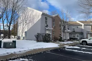 8 Packer Pl, Saddle River, NJ 07458 - Photo 1