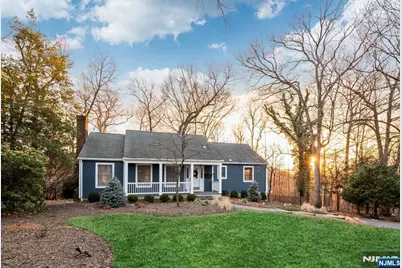 33 Knoll Road, Wayne, NJ 07470 - Photo 1