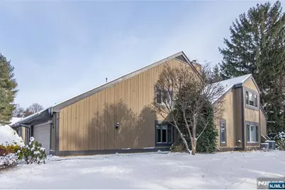 429 Bromley Place D #D, Wyckoff Township, NJ 07481 - Photo 1